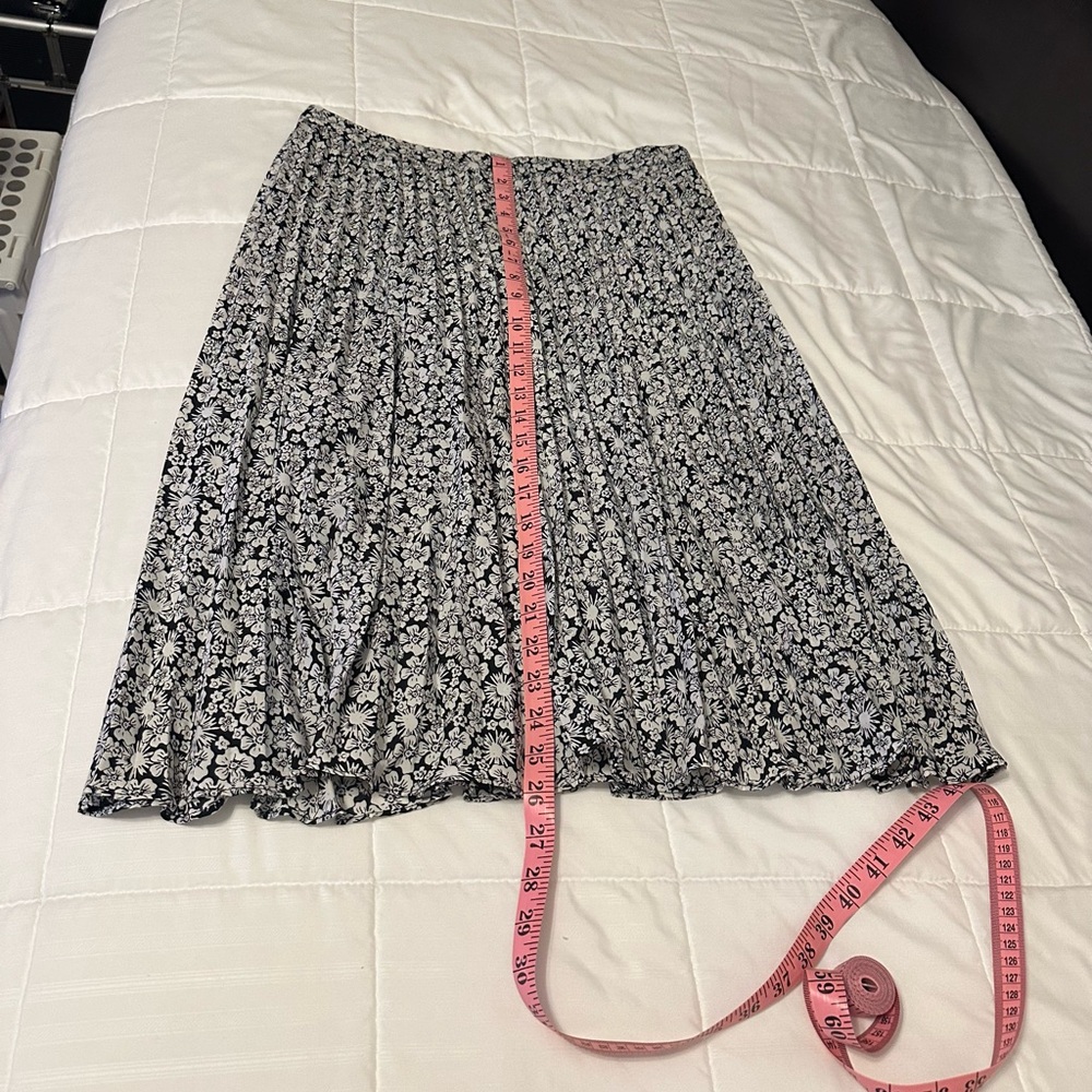 Karl Lagerfeld pleated skirt - perfect condition!